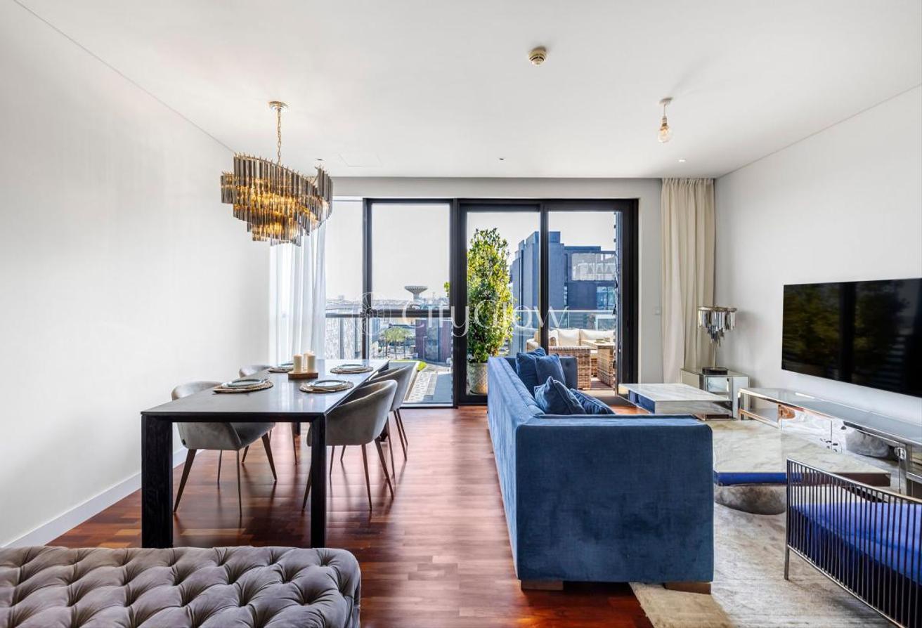 Exclusive | Furnished| Balcony with Boulevard View photo 5