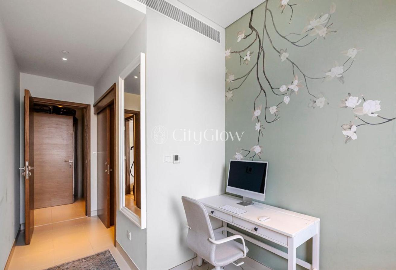 Exclusive | Furnished| Balcony with Boulevard View photo 19