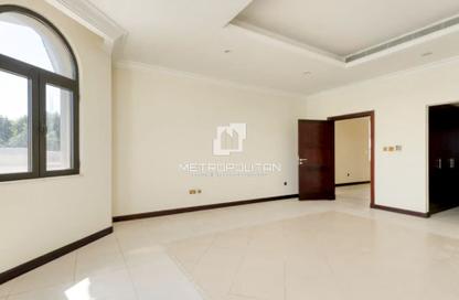 Villa - 4 - 5 for rent in Garden Homes Frond L - Garden Homes - Palm Jumeirah - Dubai