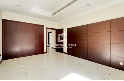 Villa - 4 - 5 for rent in Garden Homes Frond L - Garden Homes - Palm Jumeirah - Dubai