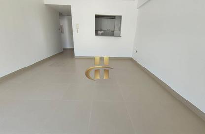 Apartment - 1 Bedroom - 2 Bathrooms for rent in Jeewar - District 11 - Jumeirah Village Circle - Dubai