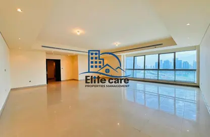 Apartment - 3 Bedrooms - 5 Bathrooms for rent in Silver Wave Tower - Al Mina - Abu Dhabi