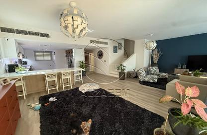 Villa - 5 Bedrooms - 6 Bathrooms for sale in Contemporary Style - Al Reef Villas - Al Reef - Abu Dhabi