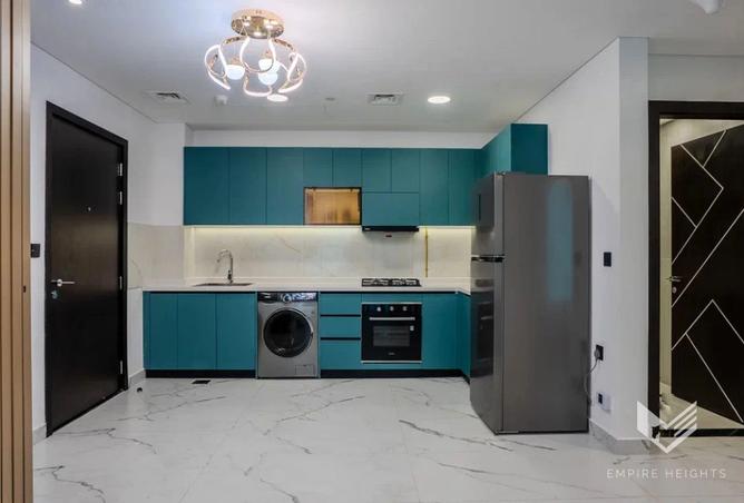 1BR Furnished | Prime Location | Upgraded photo 3