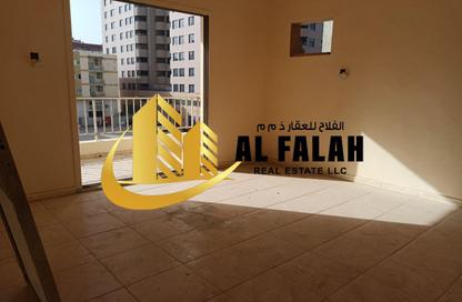 شقة - 2 غرف نوم - 2 حمامات للايجار في شارع جمال عبد الناصر - المجاز - الشارقة