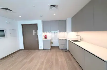 شقة - غرفة نوم - 1 حمام للايجار في جروف في كريك بيتش مبنى 4 - جروف - جريك بيتش - مرسى خور دبي - دبي