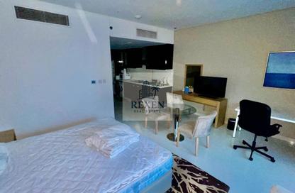 Apartment - Studio - 1 Bathroom for rent in Waters Edge - Business Bay - Dubai