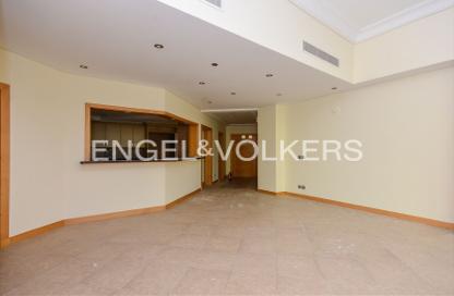 Apartment - 3 - 4 for sale in Abu Keibal - Shoreline Apartments - Palm Jumeirah - Dubai