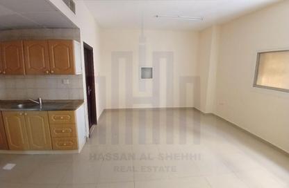Apartment - Studio - 1 Bathroom for rent in Fire Station Road - Muwaileh - Sharjah Apartment - Studio - 1 Bathroom for rent in Fire Station Road - Muwaileh - Sharjah