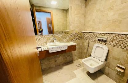 Apartment - 1 Bedroom - 2 Bathrooms for rent in Jumeirah Garden City - Al Satwa - Dubai