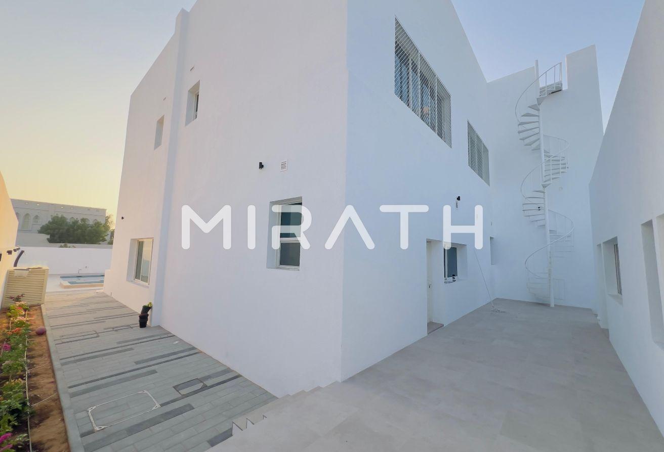 Upgraded 5BR Villa | Large Layout | Private Pool photo 17