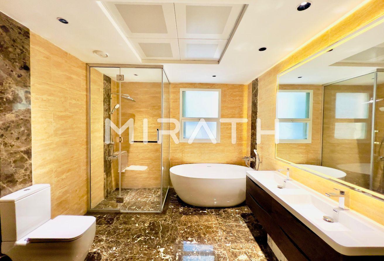 Upgraded 5BR Villa | Large Layout | Private Pool photo 13