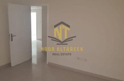 Apartment - 2 Bedrooms - 2 Bathrooms for rent in Al Khan Corniche - Al Khan - Sharjah