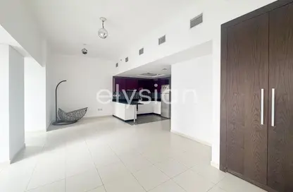Apartment - Studio - 1 Bathroom for rent in Cayan Tower - Dubai Marina - Dubai