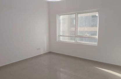 Apartment - 3 Bedrooms - 2 Bathrooms for rent in Al Mamzar - Al Mamzar - Sharjah - Sharjah