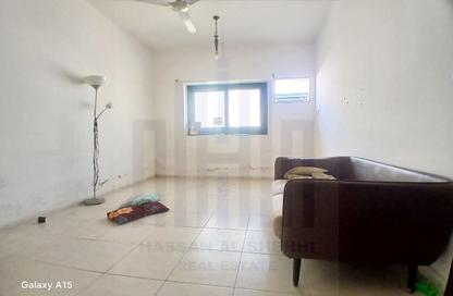 Apartment - 1 - 2 for rent in Muwailih Building - Muwaileh - Sharjah