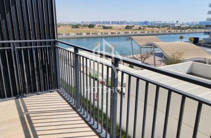 Apartment - Studio - 1 Bathroom for rent in Waters Edge - Yas Island - Abu Dhabi