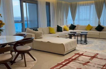 Apartment - 2 Bedrooms - 2 Bathrooms for rent in Corniche Tower - Ajman Corniche Road - Ajman