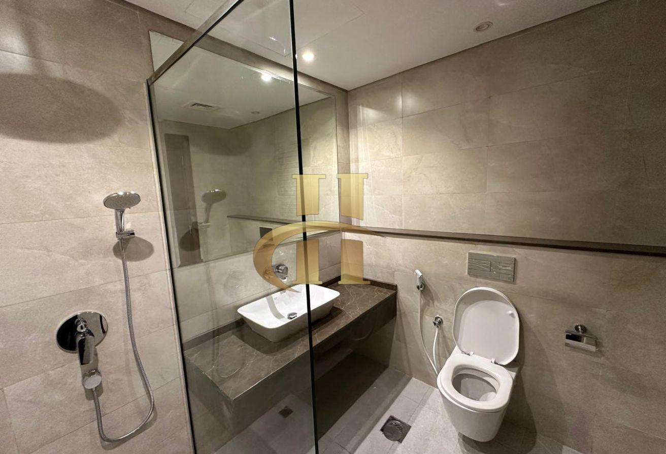 Fully Furnished | Ready To Move | Spacious photo 5