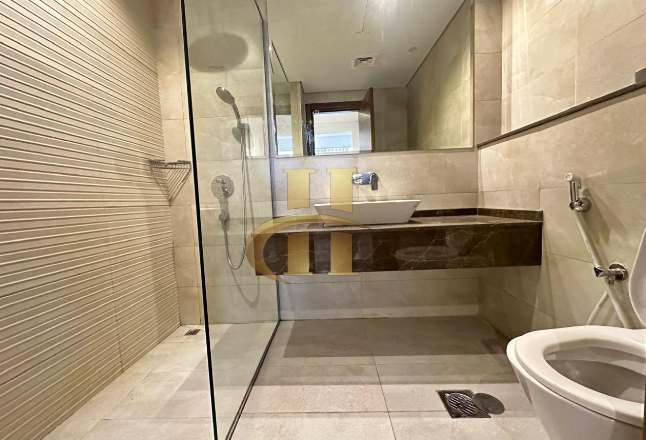 Fully Furnished | Ready To Move | Spacious photo 7
