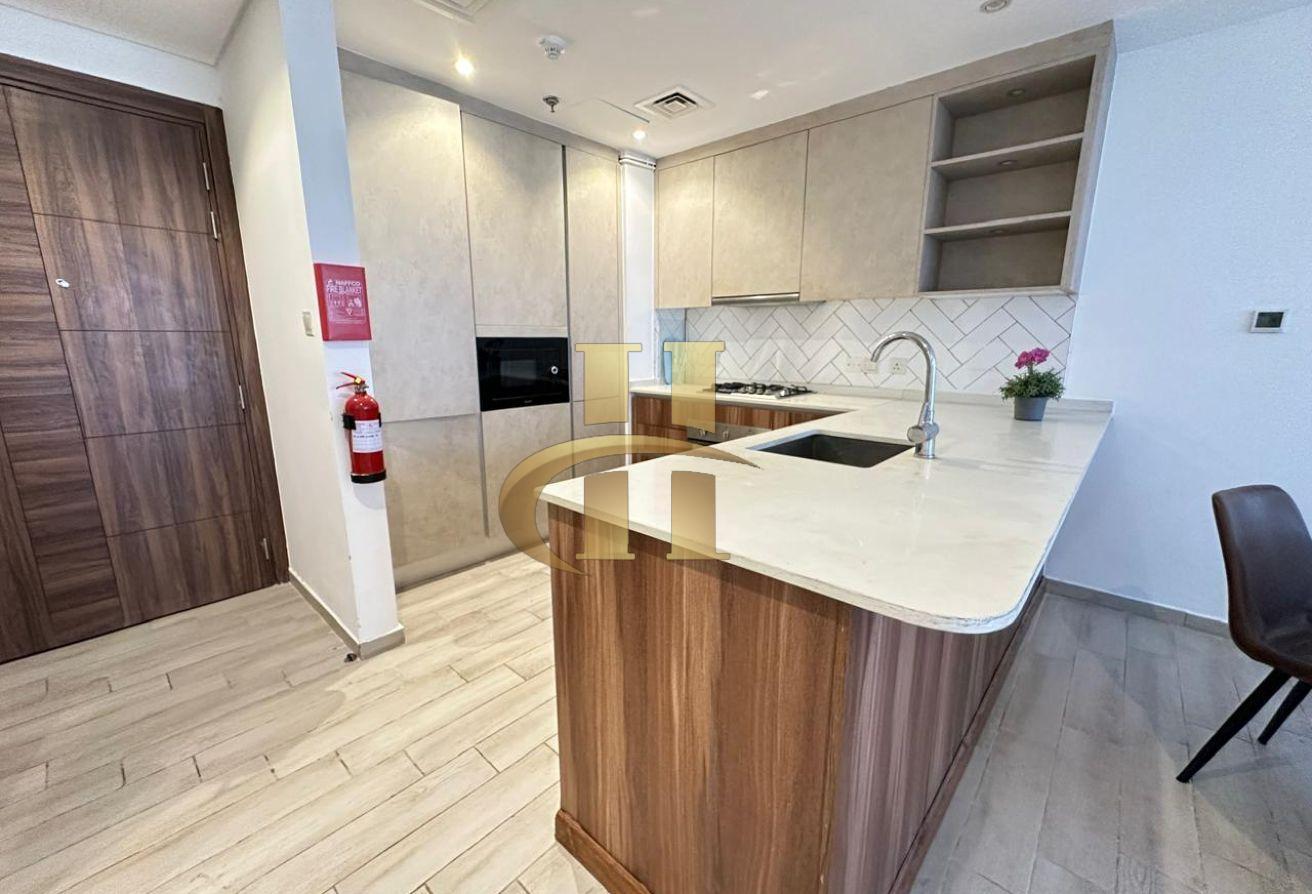 Fully Furnished | Ready To Move | Spacious photo 2