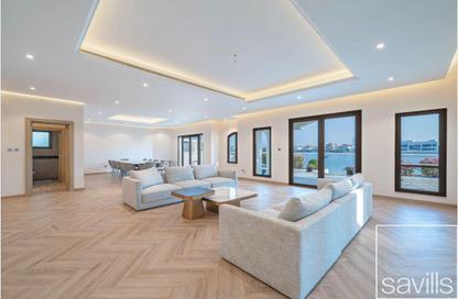 Villa - 5 Bedrooms - 5 Bathrooms for rent in Garden Homes Frond E - Garden Homes - Palm Jumeirah - Dubai