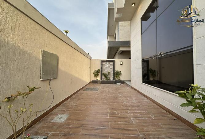 144615897 - Property Image 3