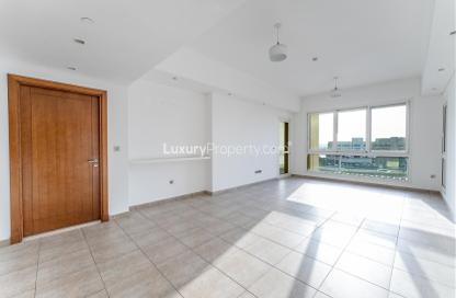 Apartment - 2 Bedrooms - 3 Bathrooms for sale in Marina Residences 4 - Marina Residences - Palm Jumeirah - Dubai