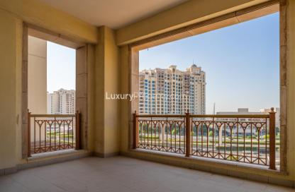Apartment - 2 Bedrooms - 3 Bathrooms for sale in Marina Residences 4 - Marina Residences - Palm Jumeirah - Dubai