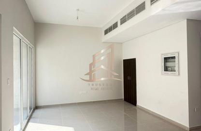 Townhouse - 3 Bedrooms - 3 Bathrooms for rent in Victoria - Damac Hills 2 - Dubai