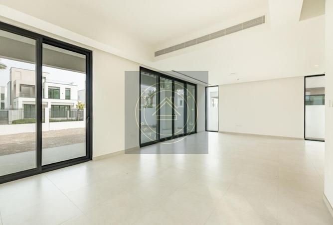 71123705 - Property Image 2