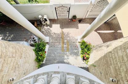Villa - 5 Bedrooms - 5 Bathrooms for rent in Umm Suqeim 2 Villas - Umm Suqeim 2 - Umm Suqeim - Dubai