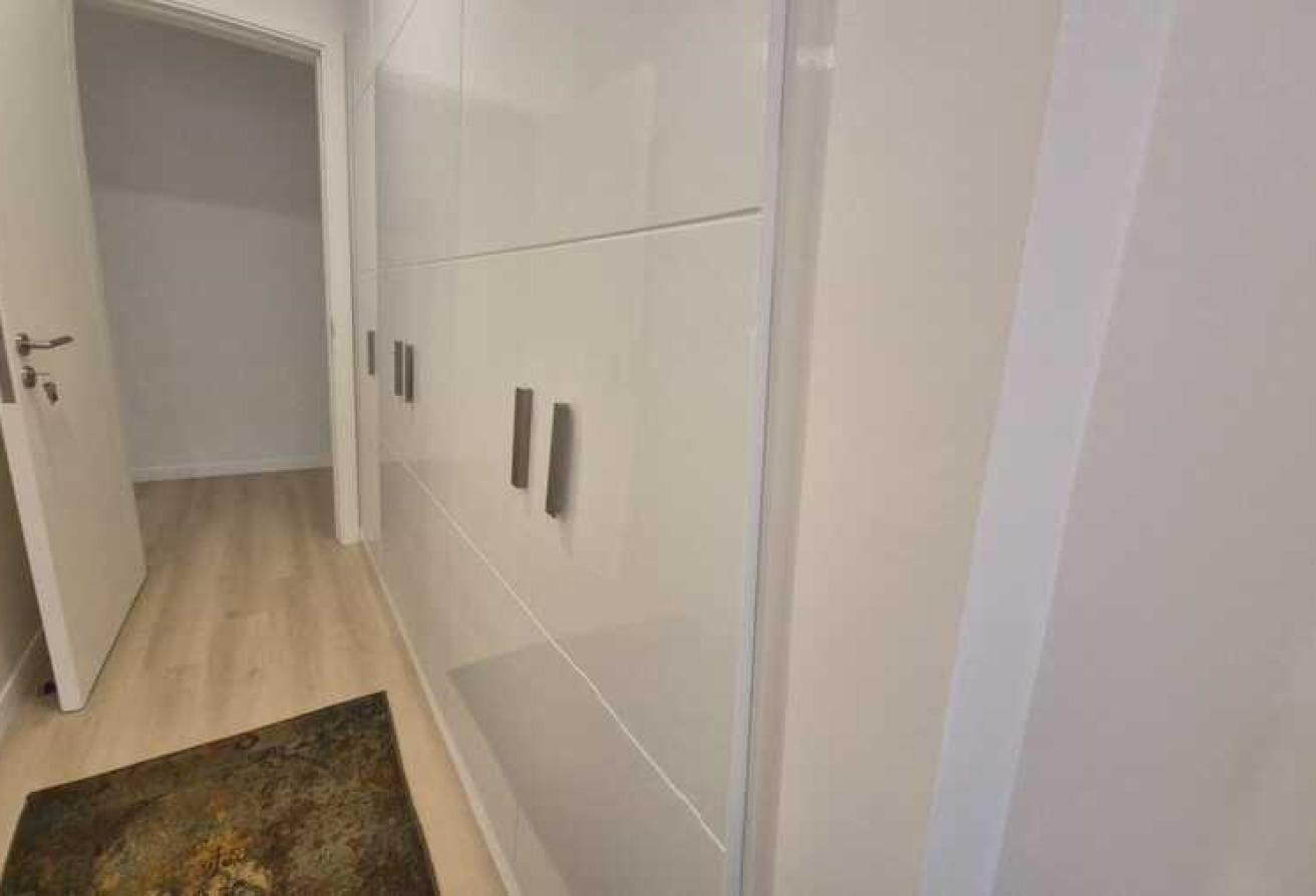 Spacious 3BR Furnished Apartment with Maid’s Room photo 5