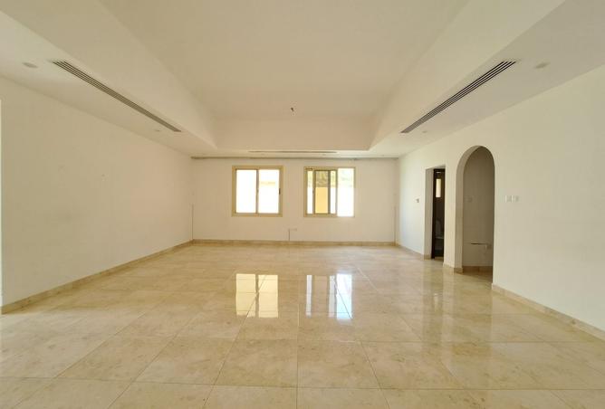 143744227 - Property Image 3