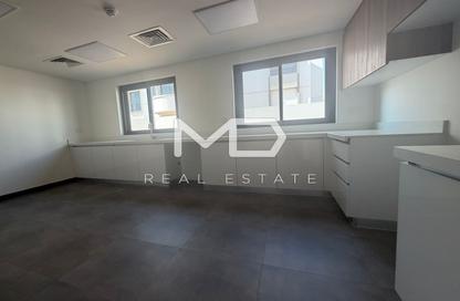 Villa - 6 - 7 for sale in Fay Alreeman - Al Shamkha - Abu Dhabi