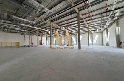 Warehouse - Studio - 3 Bathrooms for rent in Dubai Silicon Oasis - Dubai