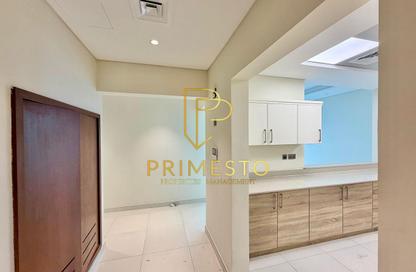 Apartment - 3 Bedrooms - 4 Bathrooms for rent in Luluat Al Raha - Al Raha Beach - Abu Dhabi