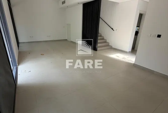 128384957 - Property Image 3