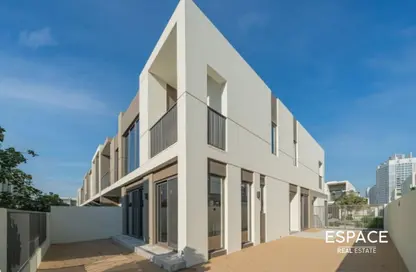 Villa - 4 Bedrooms - 5 Bathrooms for rent in Aura Gardens - Tilal Al Ghaf - Dubai