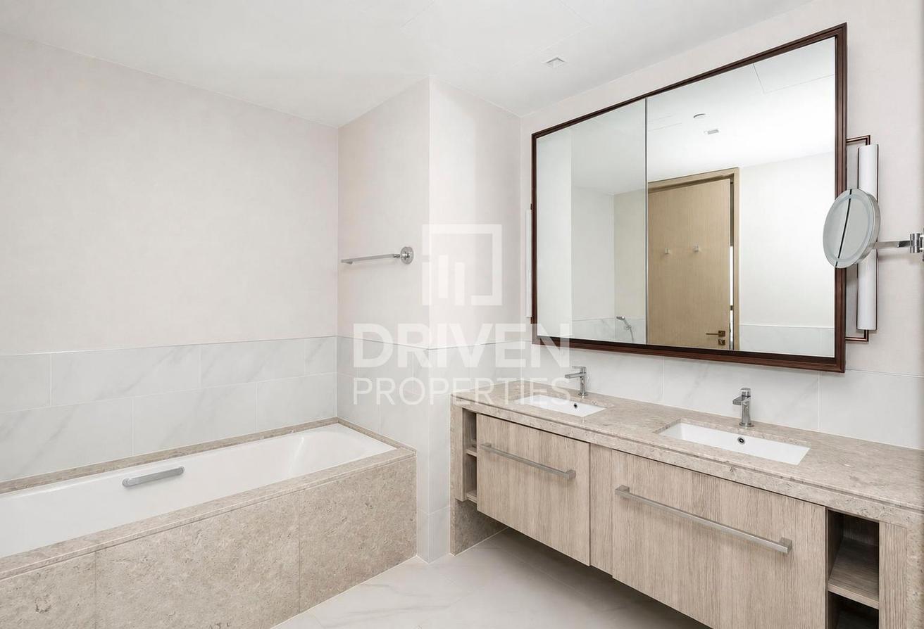 Good Price | High Floor | Stunning Water View photo 15