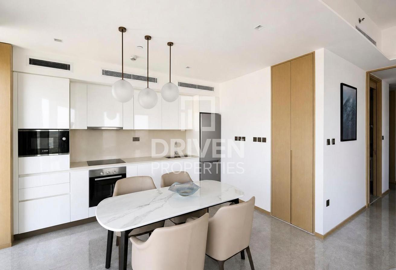 Good Price | High Floor | Stunning Water View photo 12