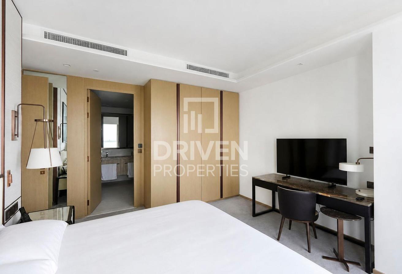 Good Price | High Floor | Stunning Water View photo 9