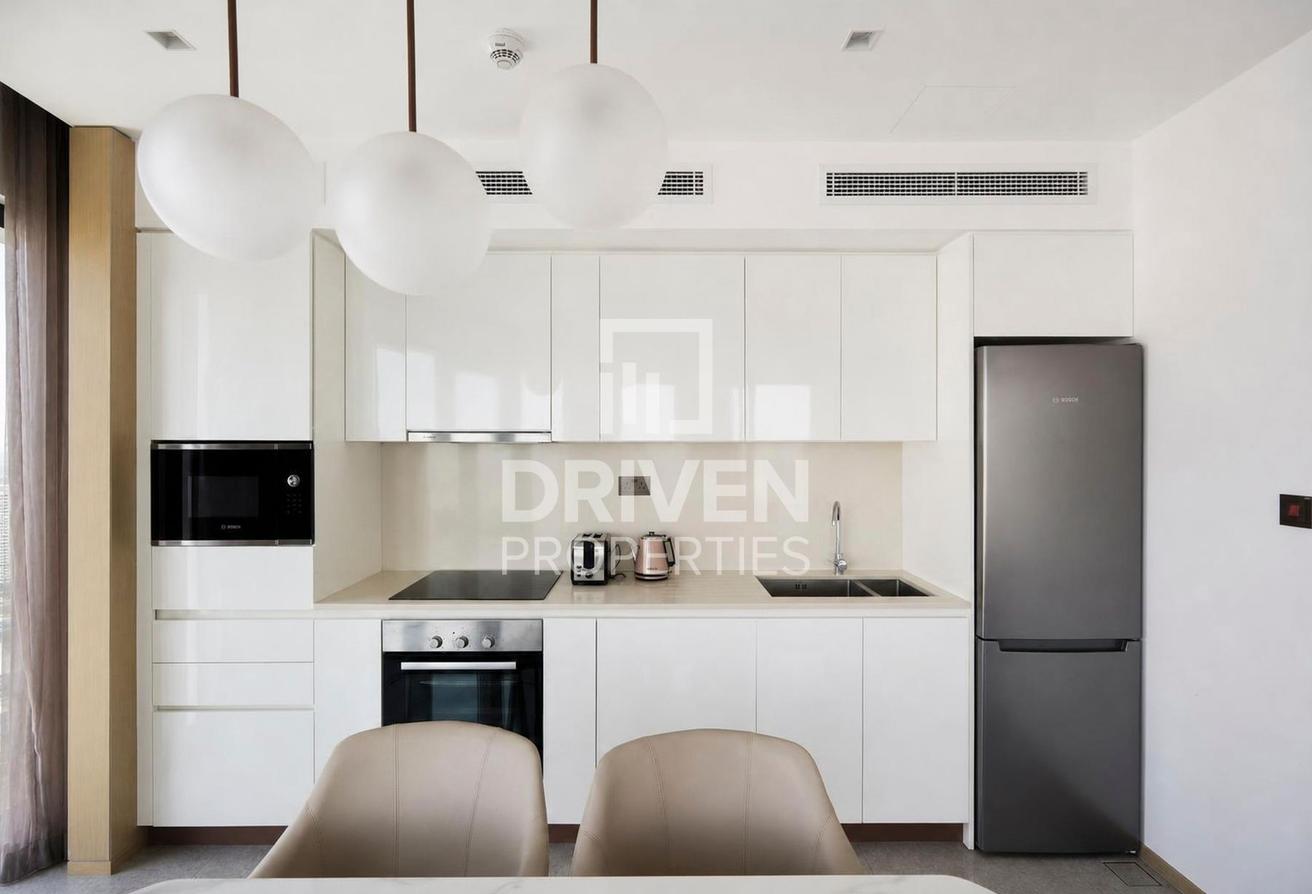 Good Price | High Floor | Stunning Water View photo 11