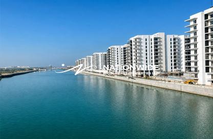 Apartment - 2 Bedrooms - 2 Bathrooms for rent in Waters Edge - Yas Island - Abu Dhabi