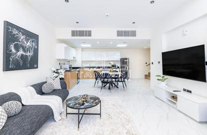 Townhouse - 3 Bedrooms - 4 Bathrooms for rent in Rukan 3 - Rukan - Dubai
