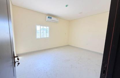 Shop - 1 Bedroom for rent in Mussafah Industrial Area - Mussafah - Abu Dhabi