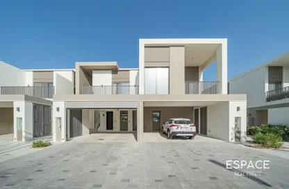 Villa - 4 Bedrooms - 5 Bathrooms for rent in Aura Gardens - Tilal Al Ghaf - Dubai