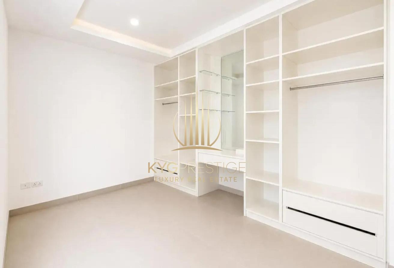 Vacant | Fully Upgraded | Single Row photo 16