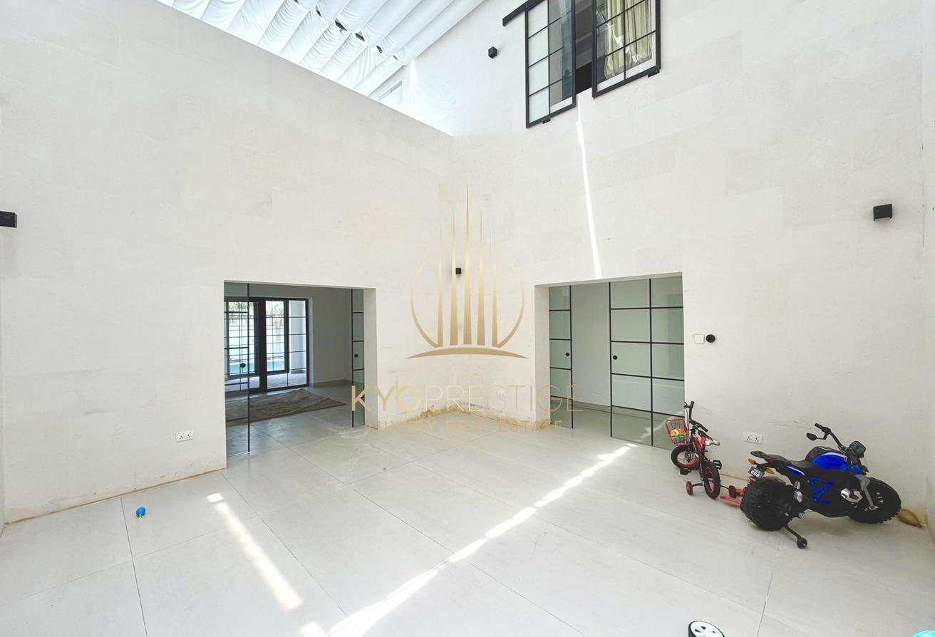 Vacant | Fully Upgraded | Single Row photo 30