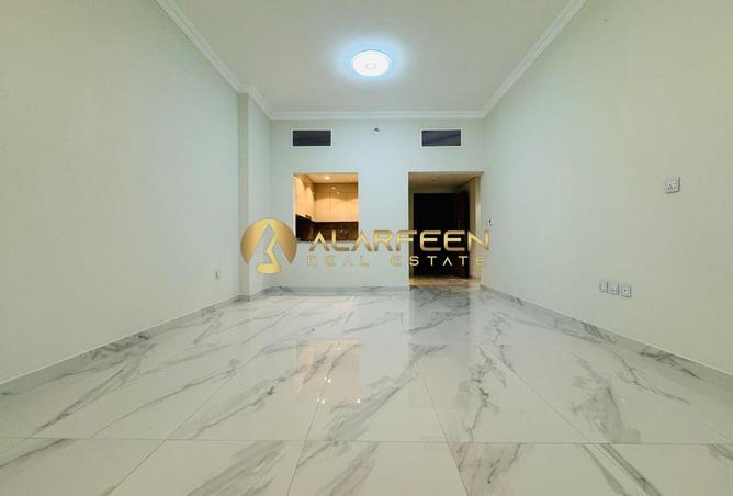 Semi-furnished 2 BR | Premium Living | Great Deal photo 2